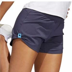 Adidas women’s Pacer Snap woven running  shorts size large